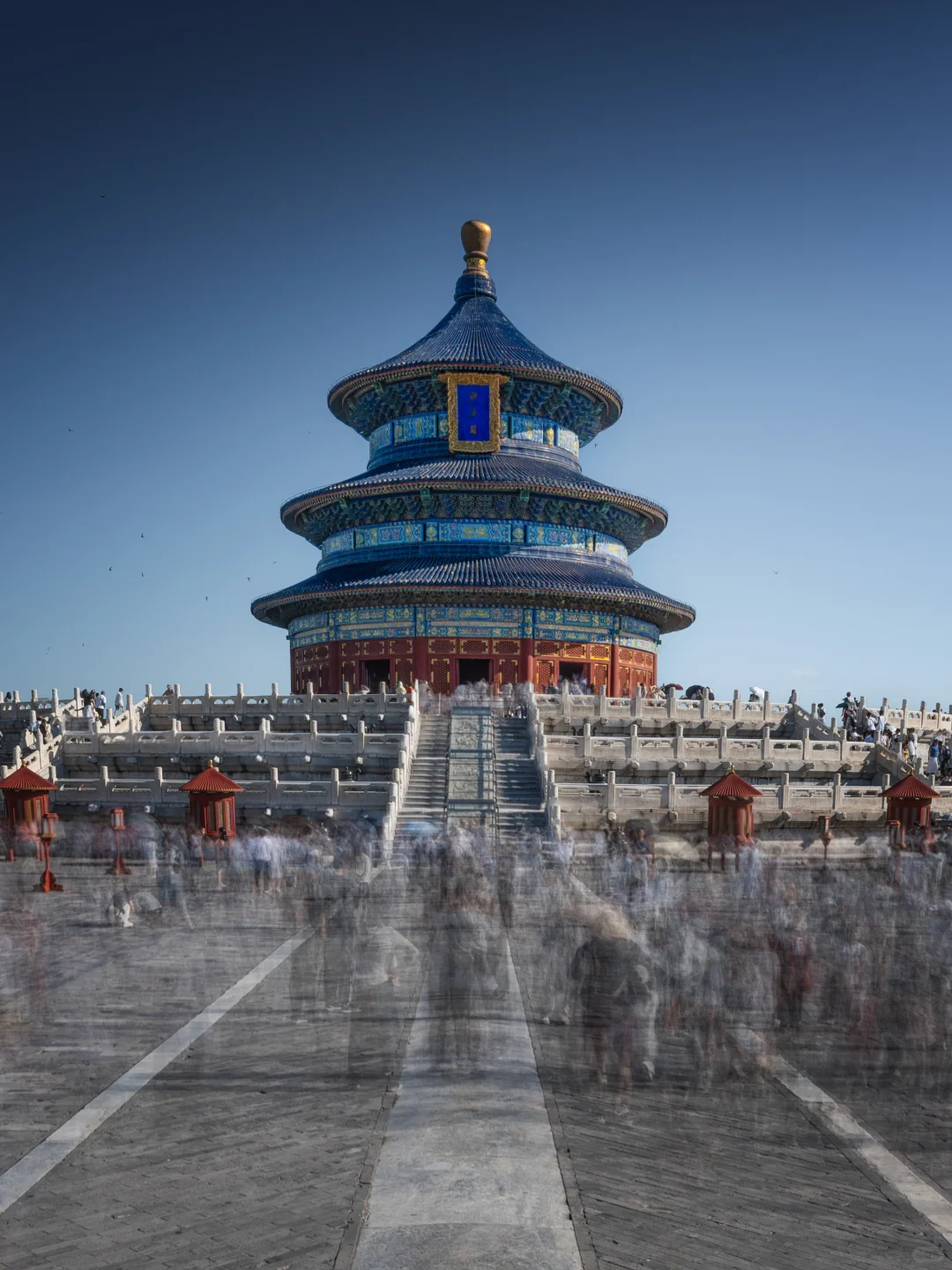Long focal length shot of temple rooftop from P9 position