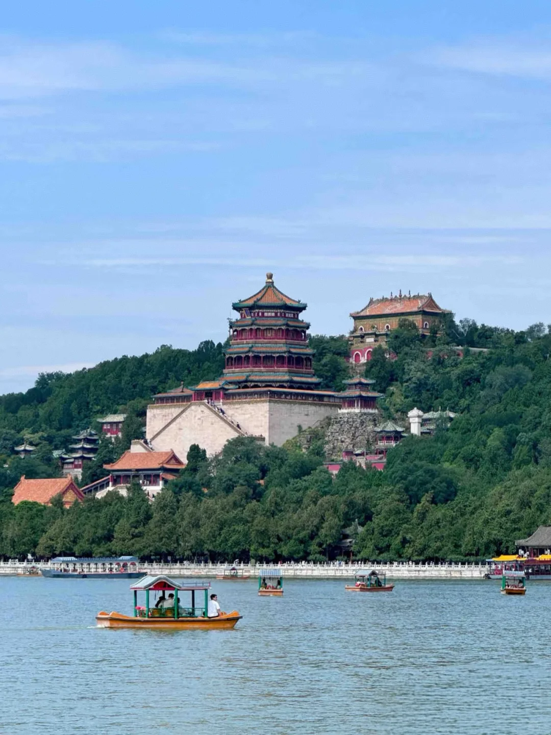 Kunming Lake on a calm day with gentle wind
