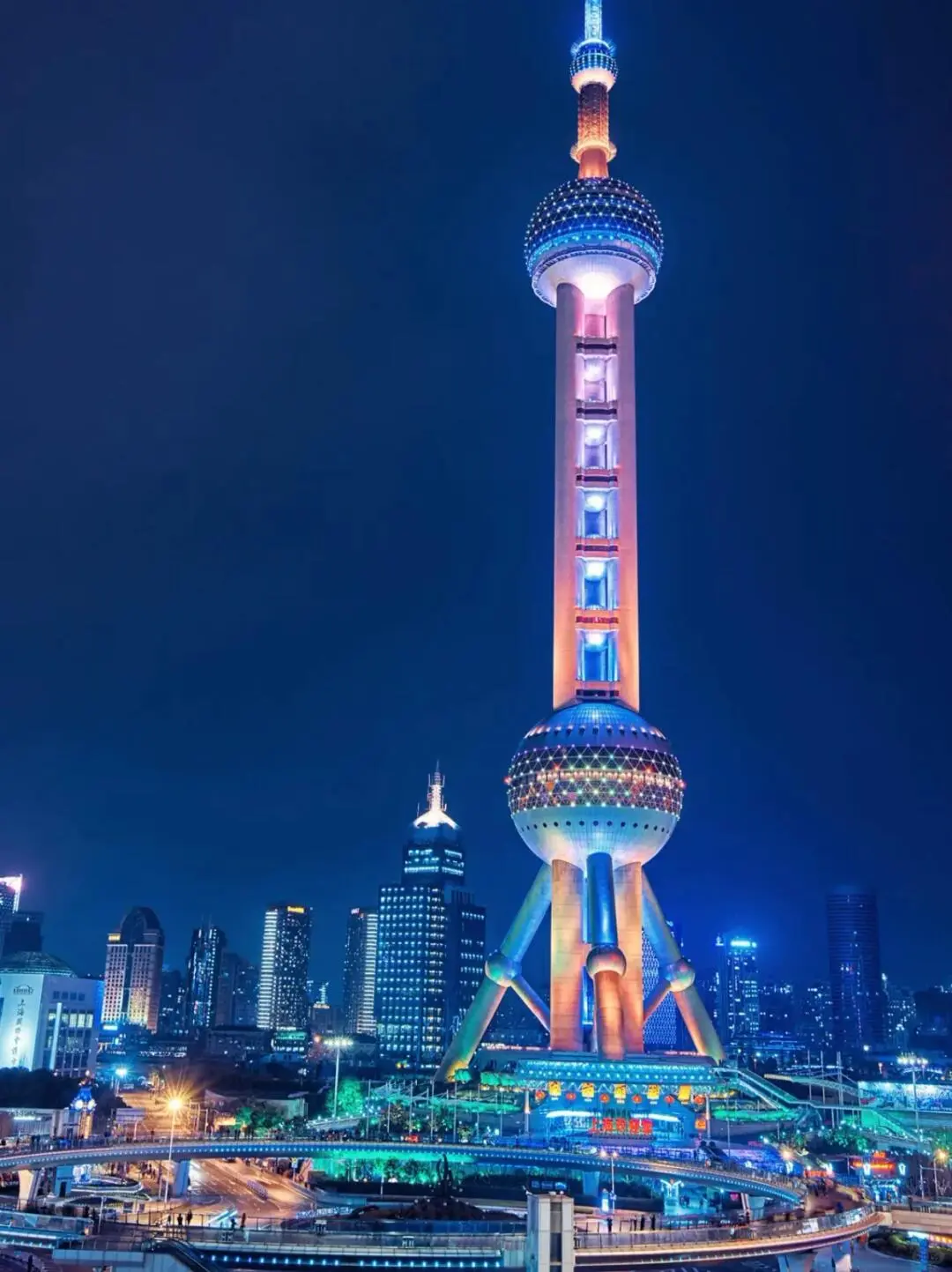Crowd bypass with Shanghai travel passes